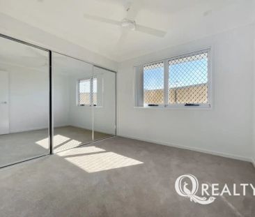“Near New Property Ready for the Tenants!” - Photo 5