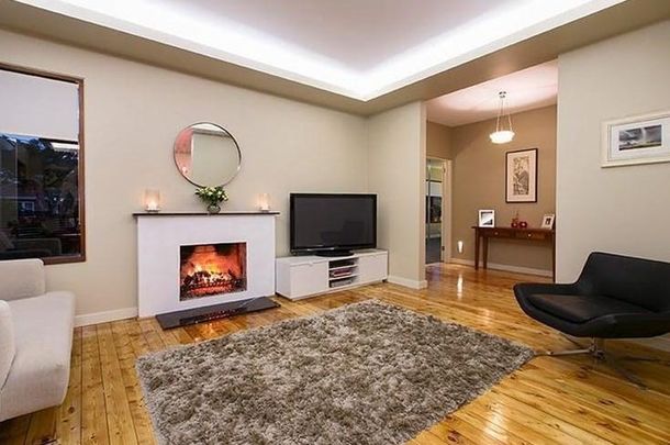 119 Patterson Rd, Bentleigh VIC 3204 - House For Rent | Domain - Photo 1