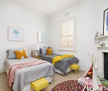 Freestanding House in Sought-After Position - Photo 4