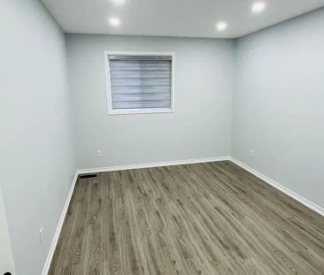 803 DEVERON CRESCENT W - Photo 2