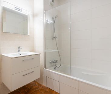 Location Appartement 4 pièces 83m² ANNECY 74000 - Photo 6