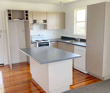 Sunny 4 Bedroom Family Home-Double Glazed - Photo 4