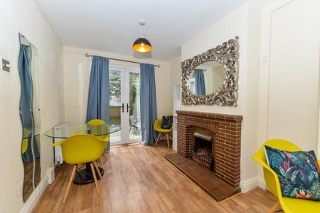 7 Ravenhill Avenue, Belfast, BT6 8LD - Photo 3