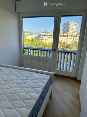 BEAUTIFUL 2.5-ROOM APARTMENT WITH STUNNING MOUNTAIN VIEWS AND SWIMMING POOLS — CHÊNE-BOUGERIES - Foto 1