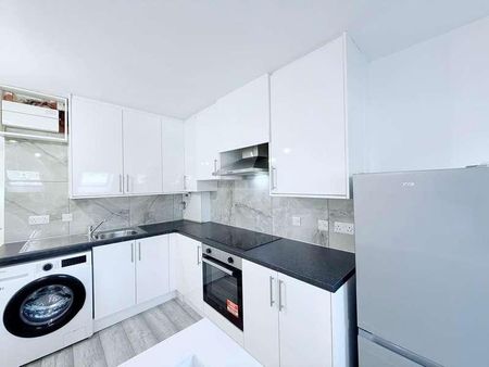 Turton Road, Top Floor Flat, Wembley, HA0 - Photo 3