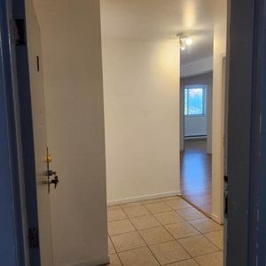 LOGEMENT 3 1/2 À STE-FOY - Photo 2