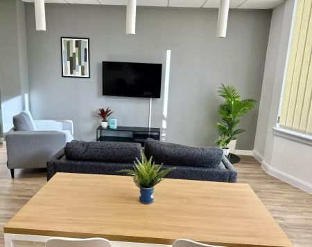 4 Room Unit - Premium Room - Photo 4