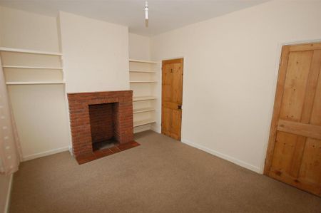 2 bedroom terraced house to rent - Photo 4