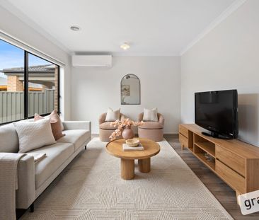 MODERN 3 BEDROOMS IN PRIME CLYDE LOCATION - Photo 2