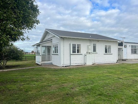 4 Bedroom House for Commercial Tenants - Photo 1