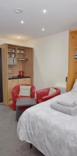 Studio to rent - Photo 1