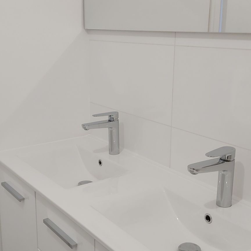 Location Appartement 2 pièces 57m² BELLEVILLE 69220 - Photo 1