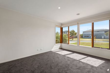 305 Charlemont Road, Armstrong Creek - Photo 5