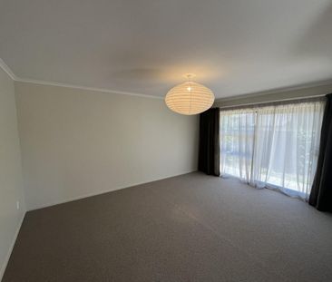 Fully Renovated Merrilands home - Photo 5