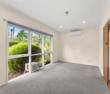 Your Tranquil Family Home that is Minutes Away from Everything! - Photo 1