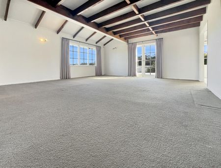 Spacious & Charming Character Home. - Photo 2