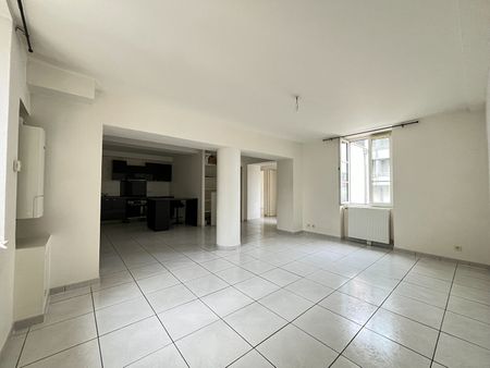 Location Appartement 3 pièces 66m² - Photo 2