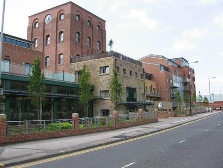 1 bedroom flat to rent - Photo 4