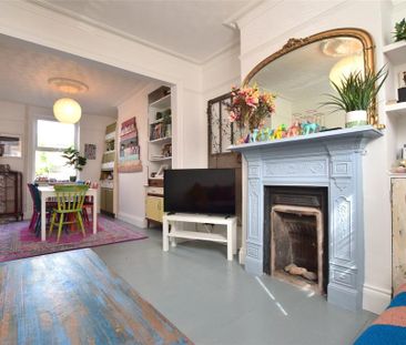 4 bedroom terraced house to rent - Photo 1