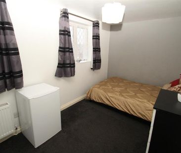 1 bedroom house of multiple occupation to rent - Photo 1