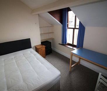 3 bedroom private hall to rent - Photo 5