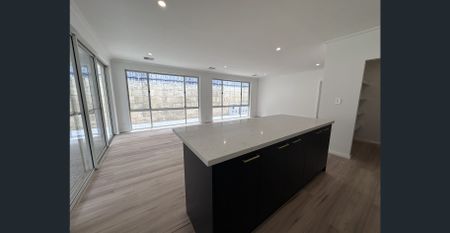 A house with the WOW factor! - Photo 5