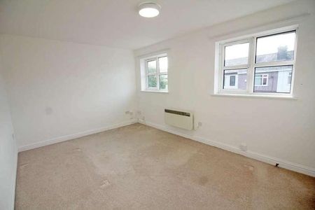 Lowton Street, Radcliffe, Manchester, M26 - Photo 3