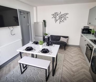 1 bedroom in a house share to rent - Photo 6