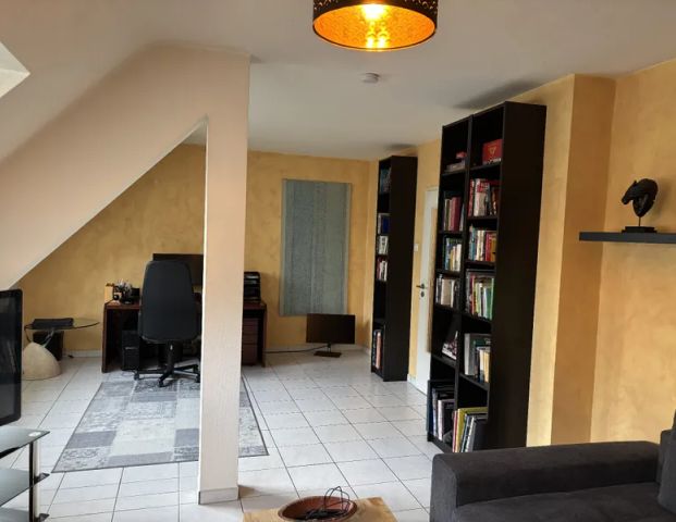 Düsseldorf-Eller: Großzügige 2-Zimmer-Dachgeschoss-Wohnung! - Foto 1