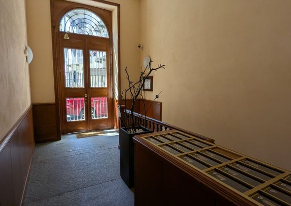 Via Peyron – Affittasi elegante loft arredato