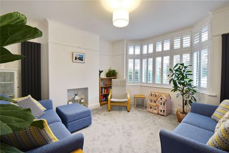 4 bedroom semi-detached house to rent - Photo 2