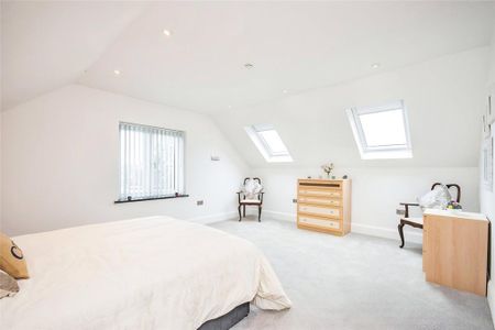 3 bedroom detached house to rent - Photo 2