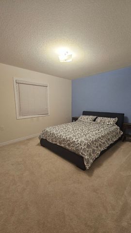 For Lease - 268 Bonnieglen Farm Boulevard, Caledon, Ontario - Photo 4