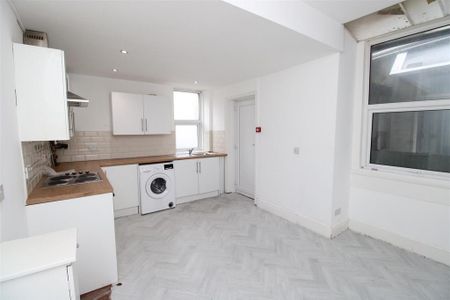 1 bedroom ground floor flat to rent - Photo 3