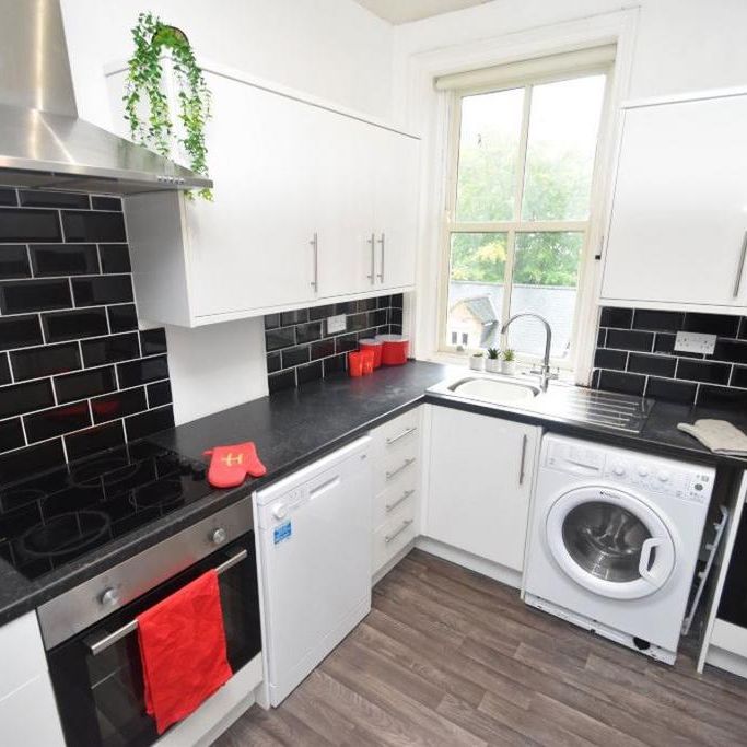 7 bedroom flat to rent - Photo 1