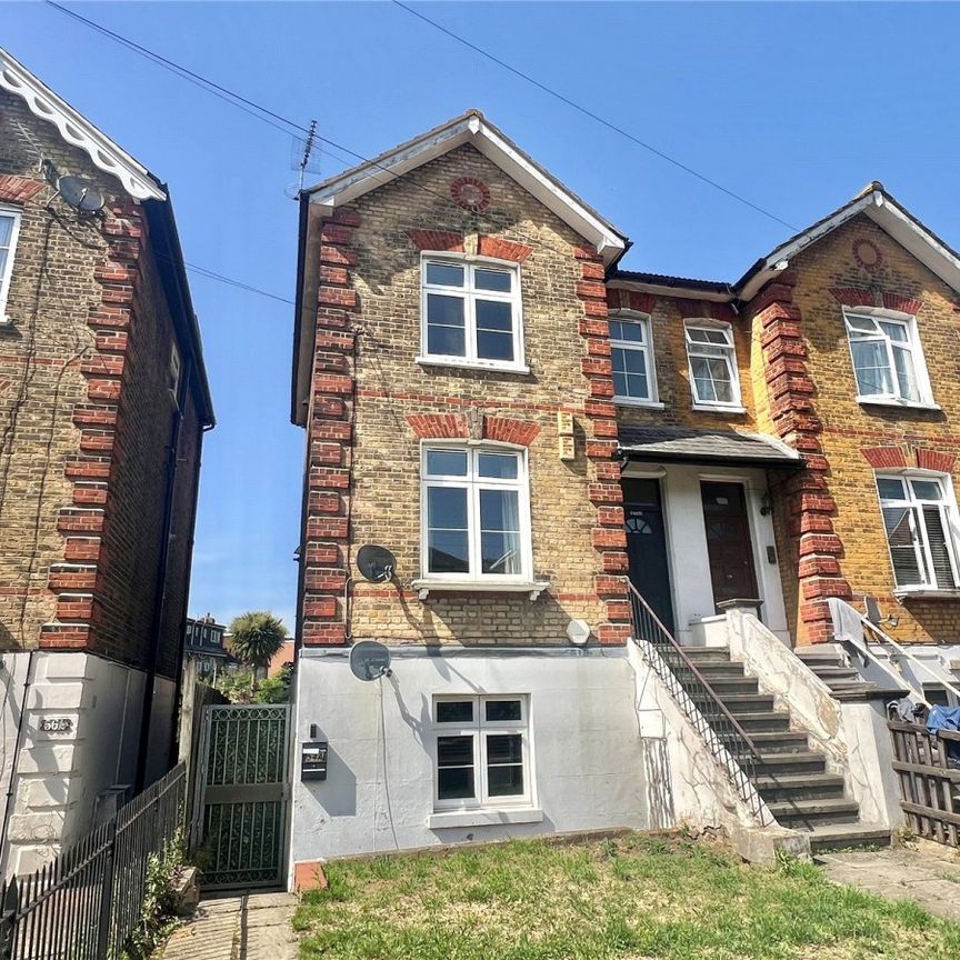Truro Road, N22, London - Photo 1