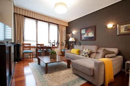 Alquiler de piso en Calle Rodríguez Arias - Photo 3