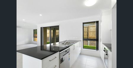 Immaculate Bayside Living – Modern Home in Prime Location - Photo 2