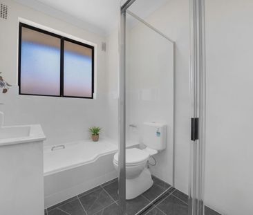 Renovated 2 bedroom unit - Photo 6