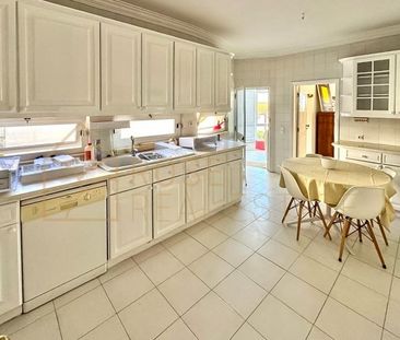 Cascais e Estoril, Lisbon - Photo 2