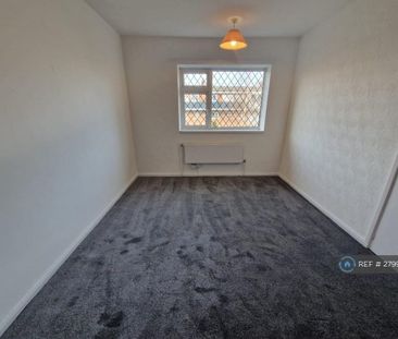 2 bedroom semi-detached house to rent - Photo 2