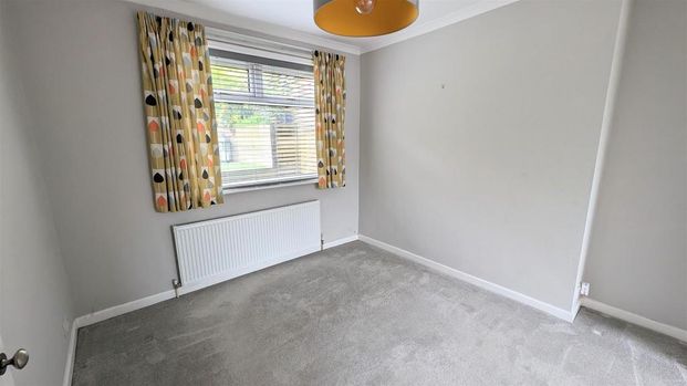 4 bedroom semi-detached house to rent - Photo 1