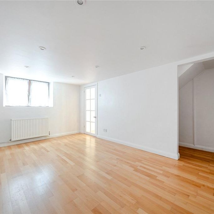 3 bedroom semi-detached house to rent - Photo 1