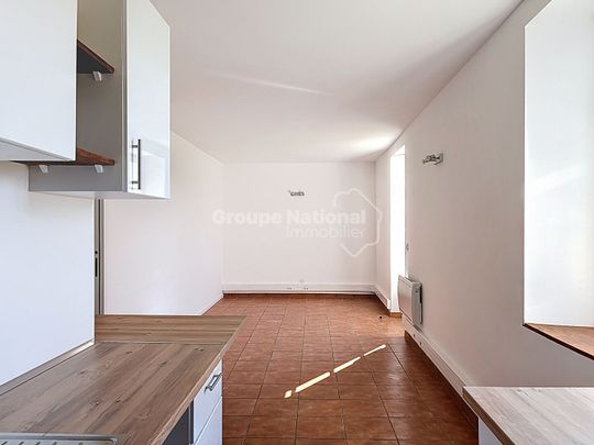 Appartement t2 en rez de jardin sur la commune de Berre L'étang, - Photo 1