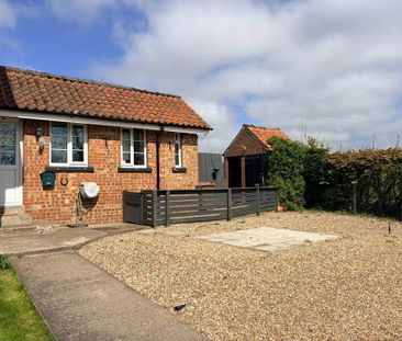 3 bedroom detached house to rent - Photo 5