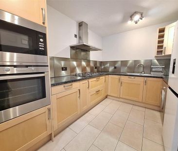 3 bedroom terraced house to rent - Photo 5