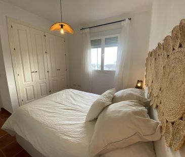 Apartamento de alquiler en Calle Colinas del Mar, 8, La Alcaidesa - Photo 2