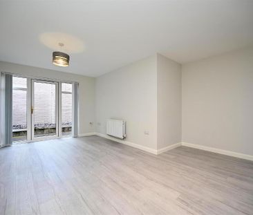 Apt 10, 39A Dundela Crescent, Belfast, BT4 3BN - Photo 1