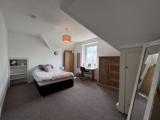 3 bedroom apartment to rent - Photo 1