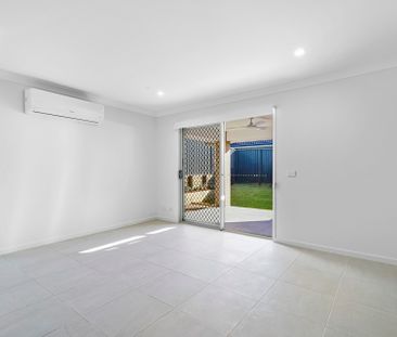 "Easy Care Living!" - Photo 1